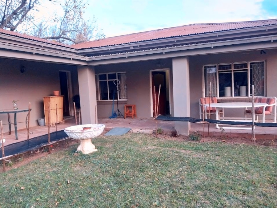 8 Bedroom Property for Sale in Roodewal Free State